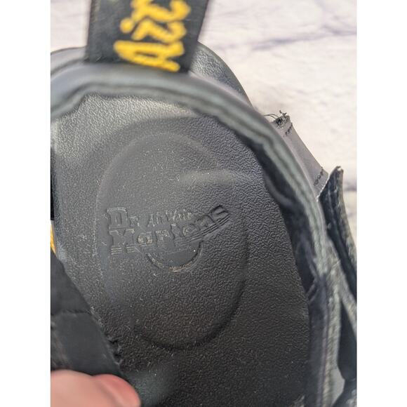 Blaire Hydro Leather Strap Sandals sz 7/38
$100 - Picture 5 of 10